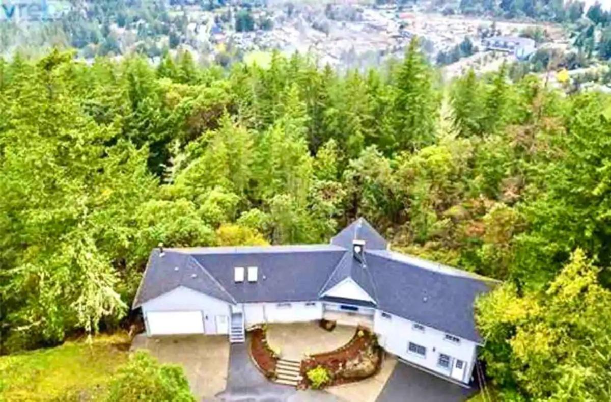 Stunning Home With Amazing Views Near The City Victoria Exteriör bild